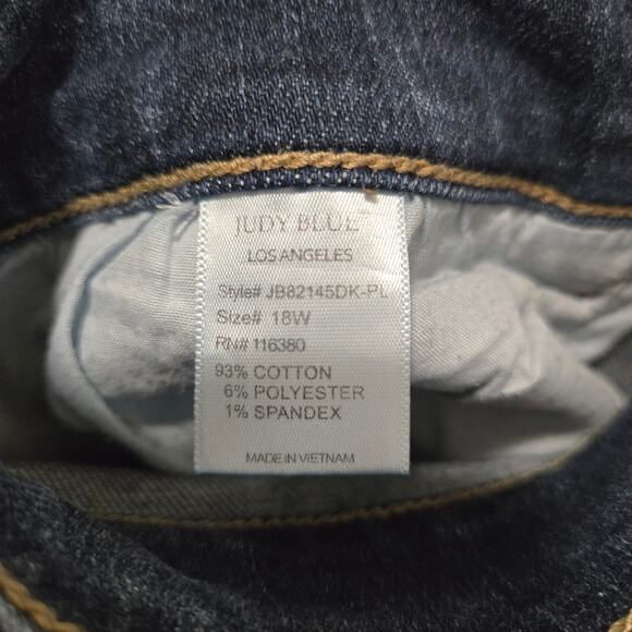 Judy Blue Tamara Distressed Cropped Fit Straight Jean Size 18W - Picture 8 of 9